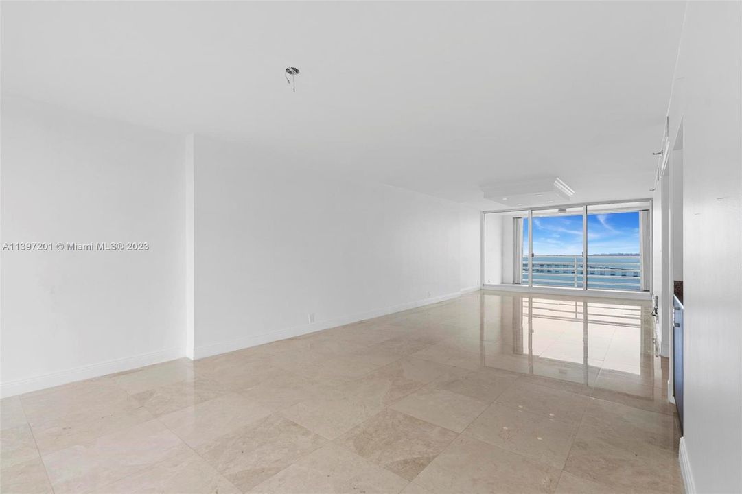 Recently Sold: $799,000 (2 beds, 2 baths, 1640 Square Feet)