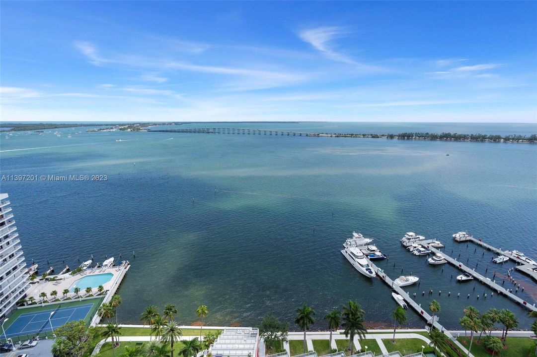 Recently Sold: $799,000 (2 beds, 2 baths, 1640 Square Feet)