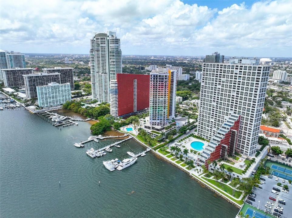 Recently Sold: $799,000 (2 beds, 2 baths, 1640 Square Feet)