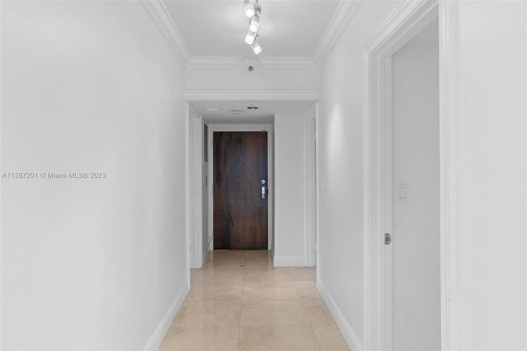 Recently Sold: $799,000 (2 beds, 2 baths, 1640 Square Feet)