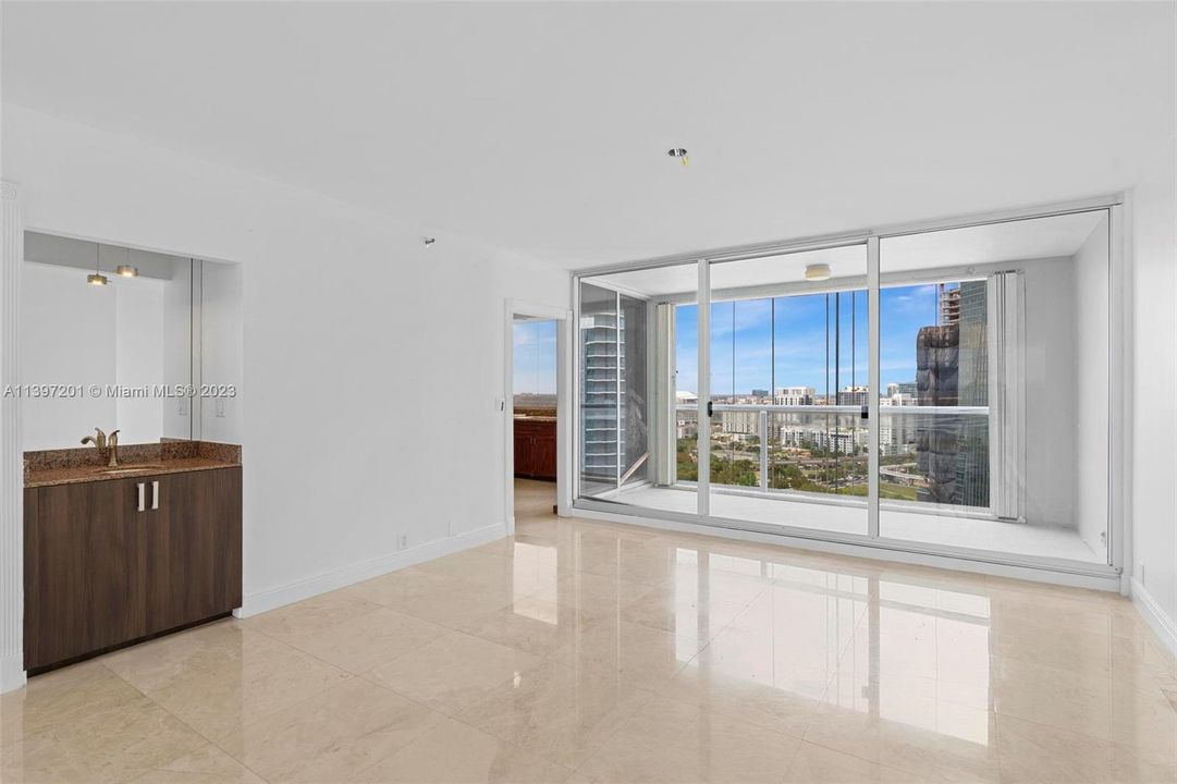 Recently Sold: $799,000 (2 beds, 2 baths, 1640 Square Feet)