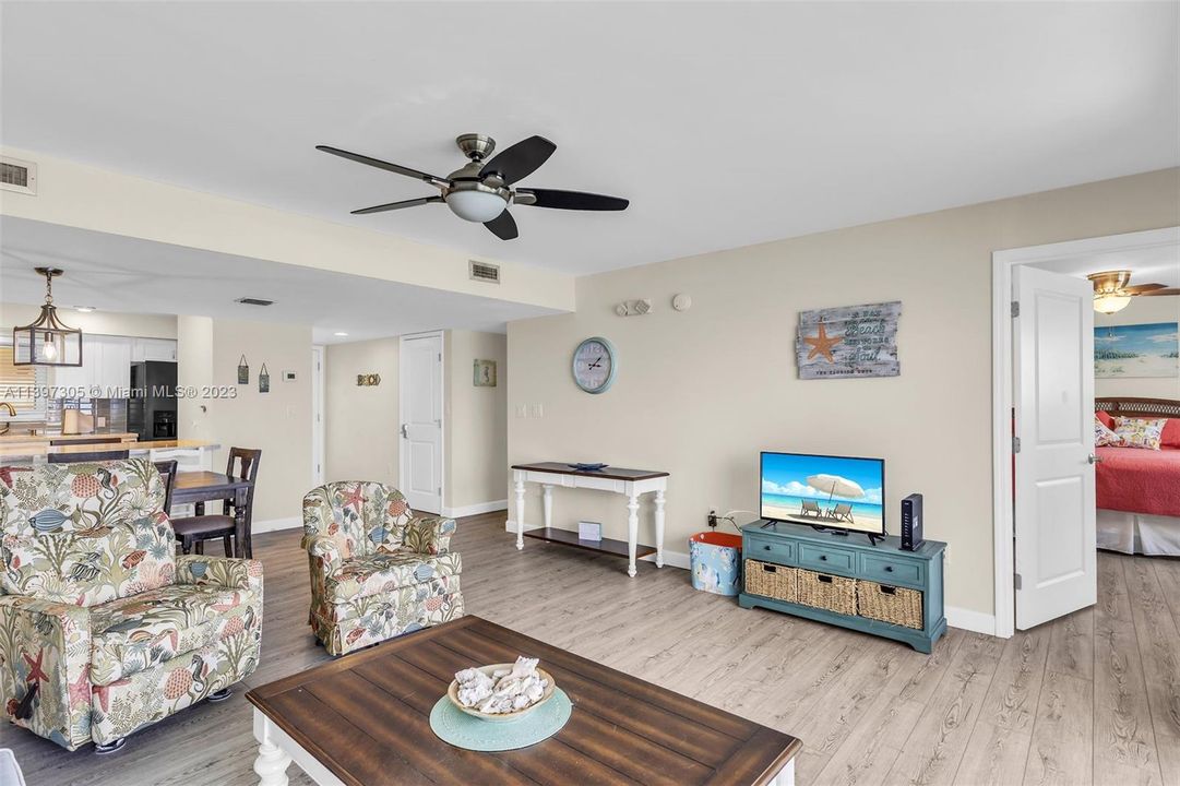 Recently Sold: $778,000 (3 beds, 2 baths, 1280 Square Feet)