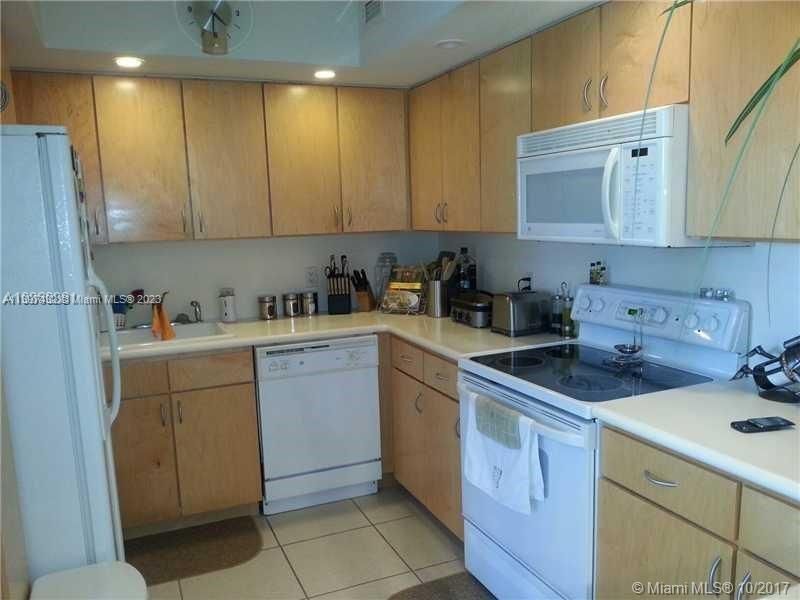 Recently Sold: $525,000 (2 beds, 2 baths, 1190 Square Feet)