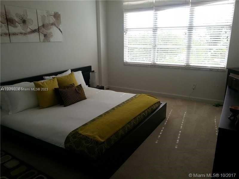 Recently Sold: $525,000 (2 beds, 2 baths, 1190 Square Feet)