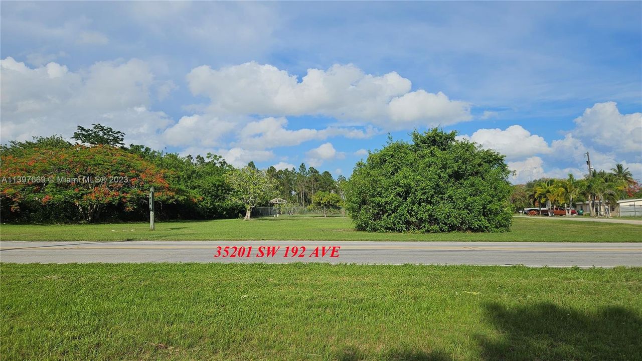 FRONT EXPOSURE - SW 192 AVE