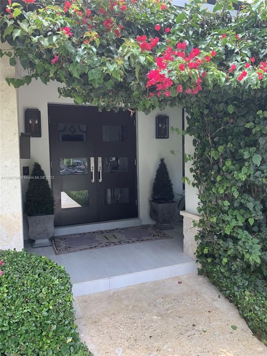 Recently Sold: $1,825,000 (3 beds, 2 baths, 2151 Square Feet)