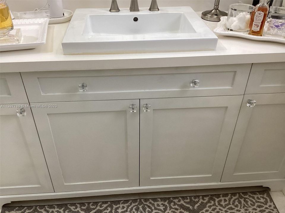 Recently Sold: $1,825,000 (3 beds, 2 baths, 2151 Square Feet)