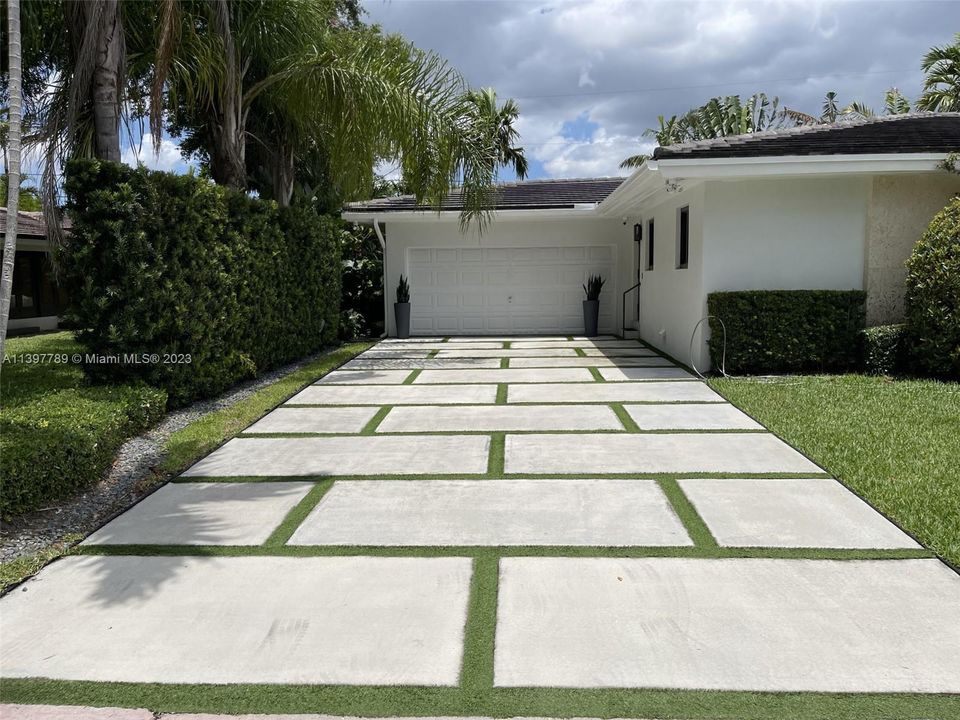 Recently Sold: $1,825,000 (3 beds, 2 baths, 2151 Square Feet)