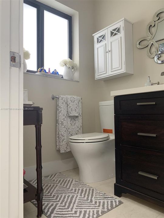 Recently Sold: $1,825,000 (3 beds, 2 baths, 2151 Square Feet)