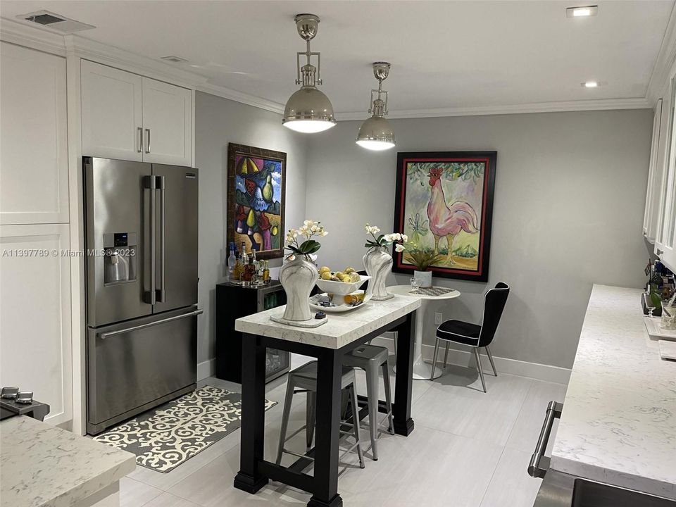 Recently Sold: $1,825,000 (3 beds, 2 baths, 2151 Square Feet)