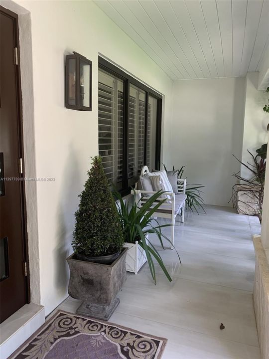 Recently Sold: $1,825,000 (3 beds, 2 baths, 2151 Square Feet)