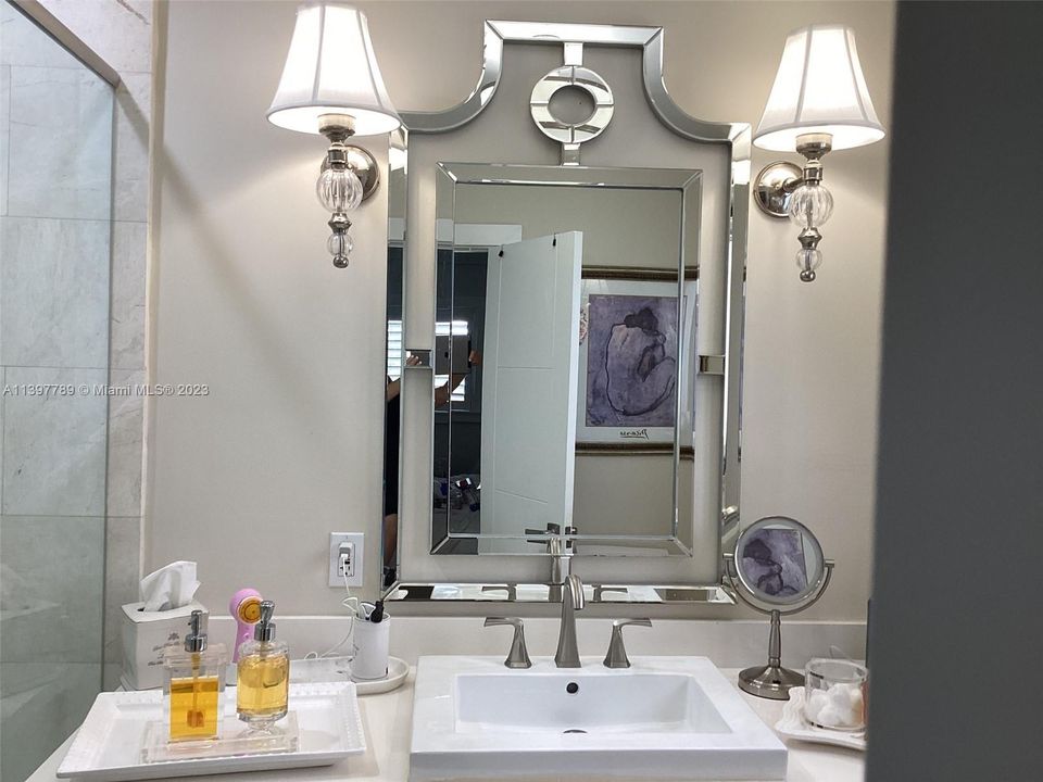 Recently Sold: $1,825,000 (3 beds, 2 baths, 2151 Square Feet)