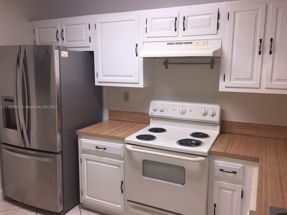 Recently Rented: $2,500 (3 beds, 2 baths, 1550 Square Feet)