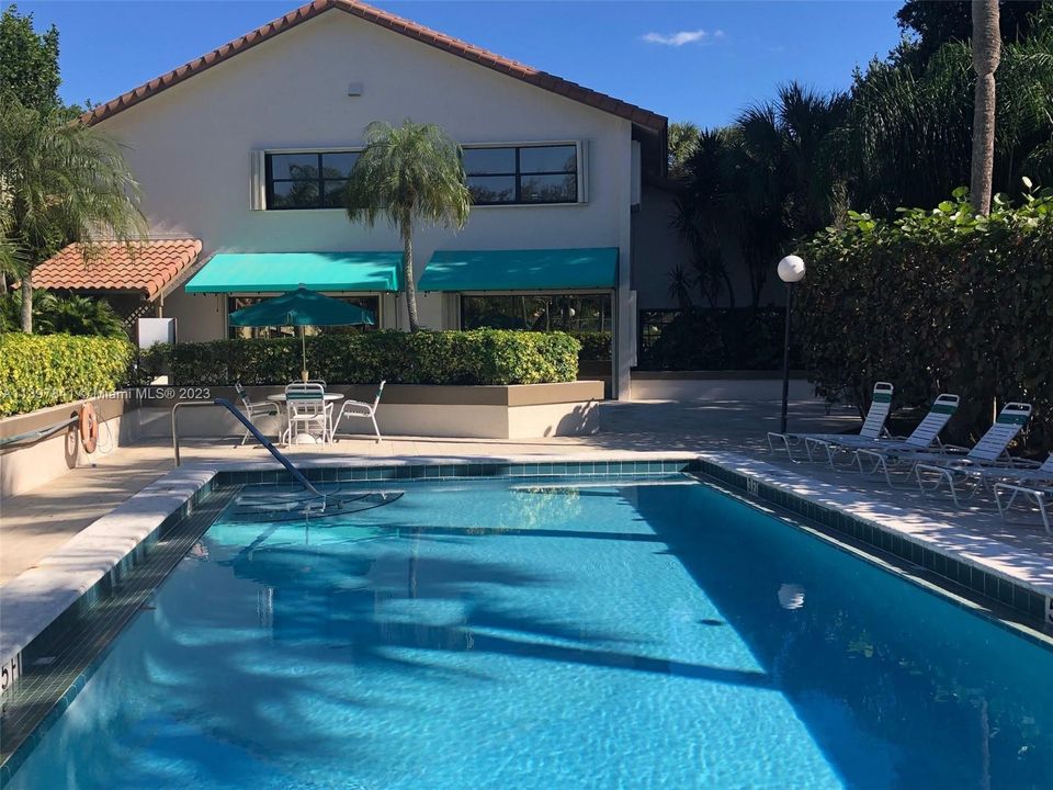 最近租的: $3,300 (3 贝兹, 2 浴室, 1359 平方英尺)