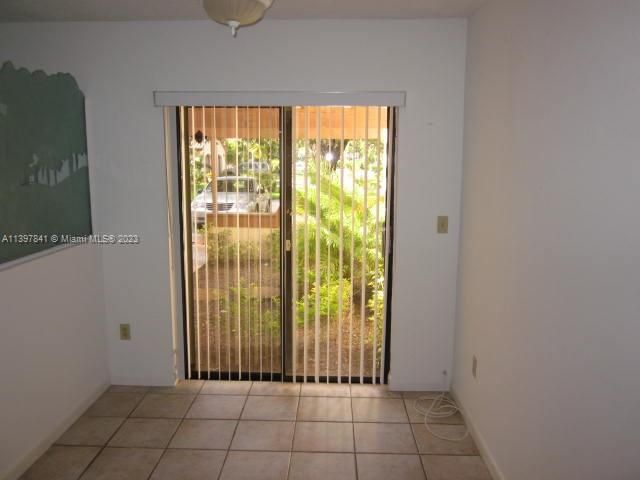 最近租的: $3,300 (3 贝兹, 2 浴室, 1359 平方英尺)