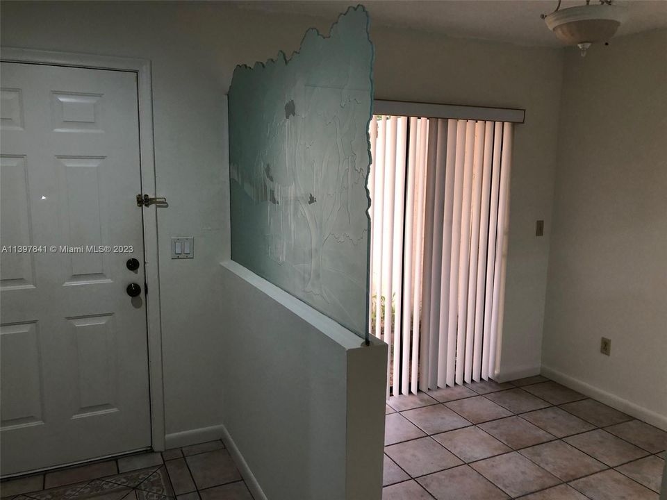 最近租的: $3,300 (3 贝兹, 2 浴室, 1359 平方英尺)