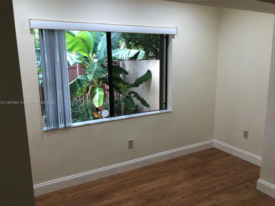 最近租的: $3,300 (3 贝兹, 2 浴室, 1359 平方英尺)