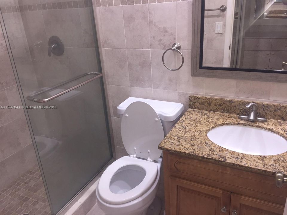 最近租的: $3,300 (3 贝兹, 2 浴室, 1359 平方英尺)