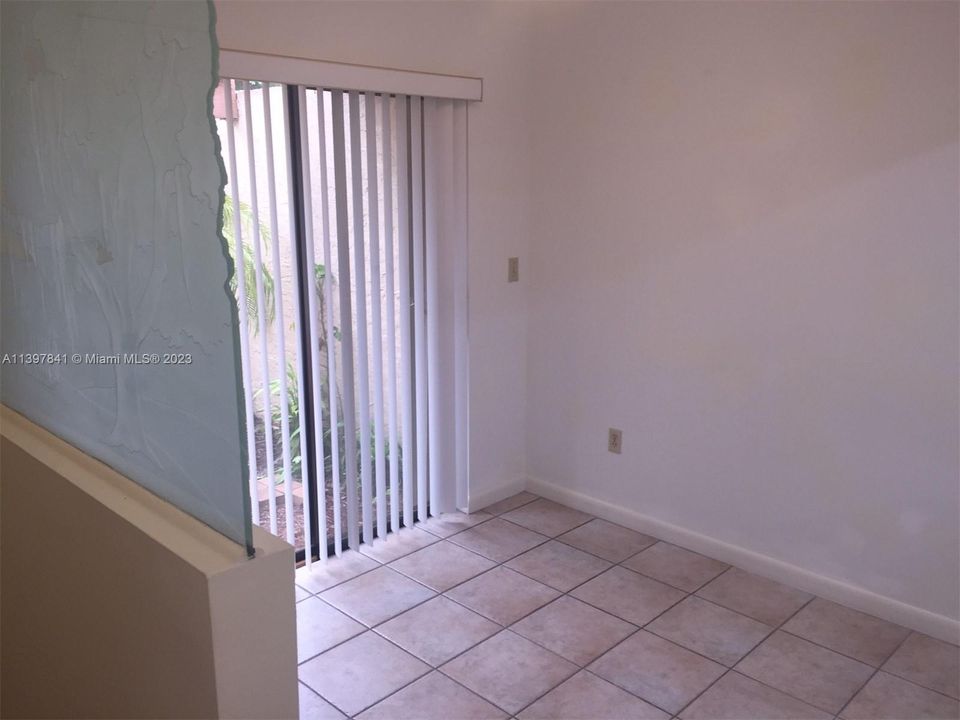 最近租的: $3,300 (3 贝兹, 2 浴室, 1359 平方英尺)