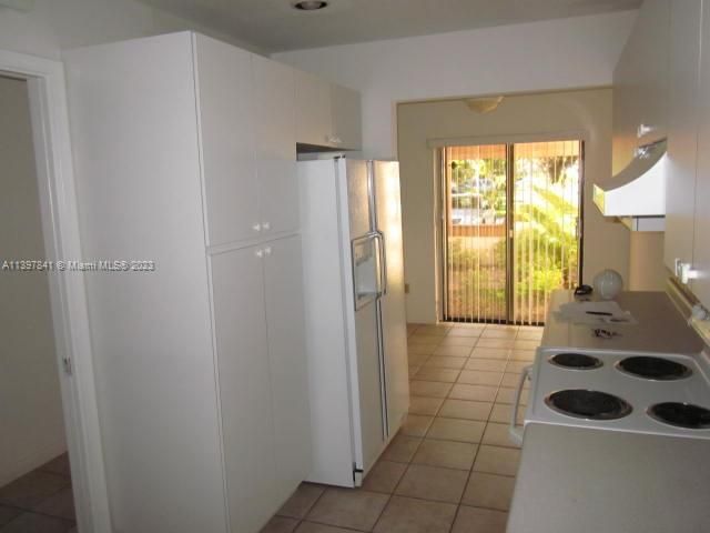 最近租的: $3,300 (3 贝兹, 2 浴室, 1359 平方英尺)