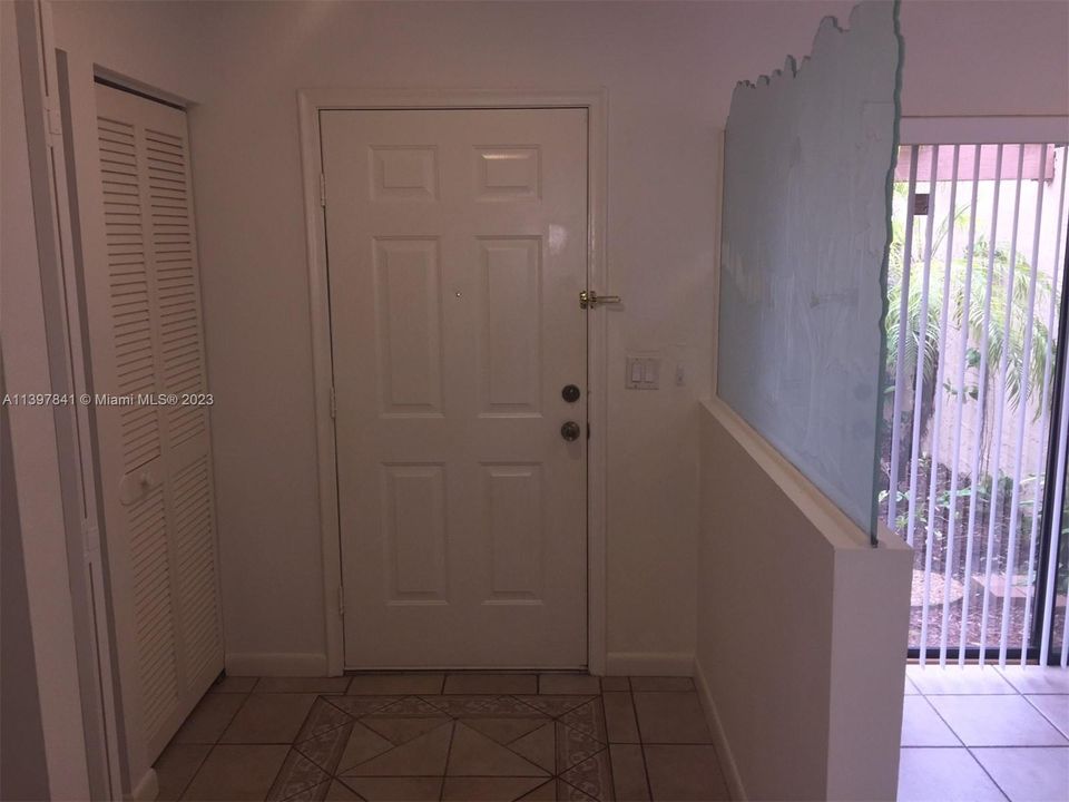 最近租的: $3,300 (3 贝兹, 2 浴室, 1359 平方英尺)