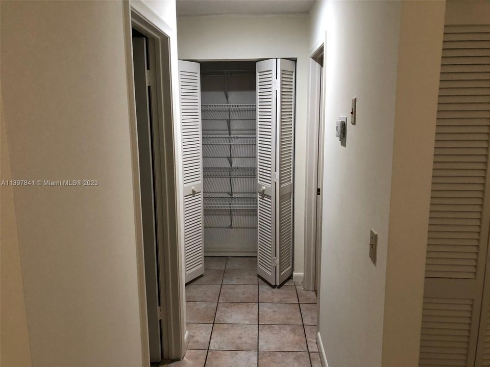 最近租的: $3,300 (3 贝兹, 2 浴室, 1359 平方英尺)