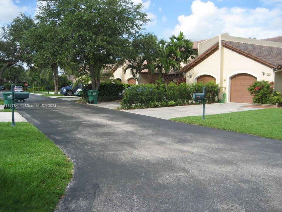 最近租的: $3,300 (3 贝兹, 2 浴室, 1359 平方英尺)