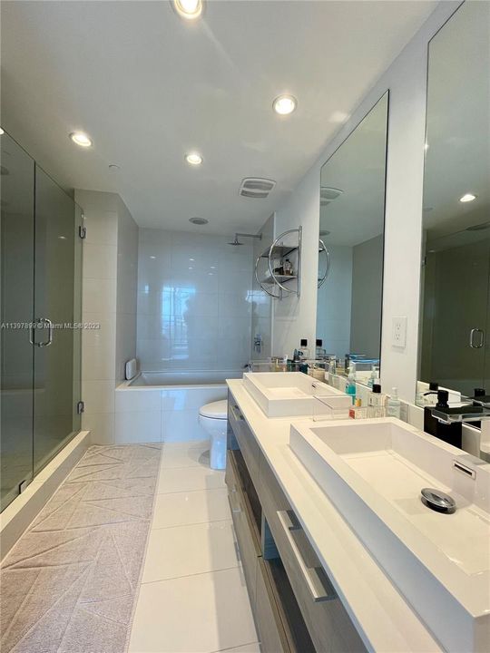 Recently Sold: $1,450,000 (3 beds, 2 baths, 1281 Square Feet)