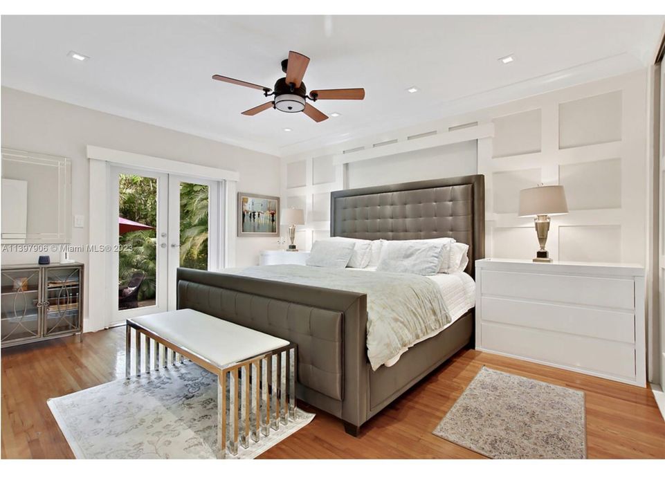 Recently Sold: $1,550,000 (3 beds, 2 baths, 1504 Square Feet)