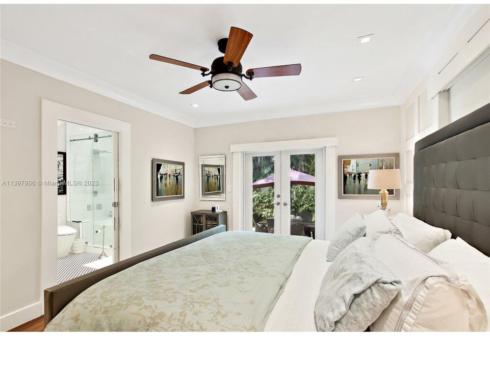 Recently Sold: $1,550,000 (3 beds, 2 baths, 1504 Square Feet)