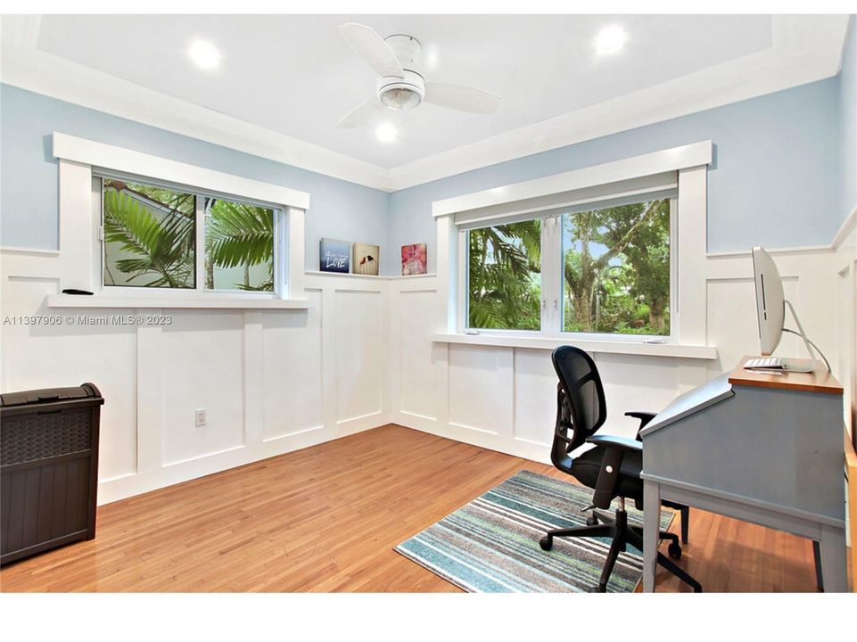 Recently Sold: $1,550,000 (3 beds, 2 baths, 1504 Square Feet)