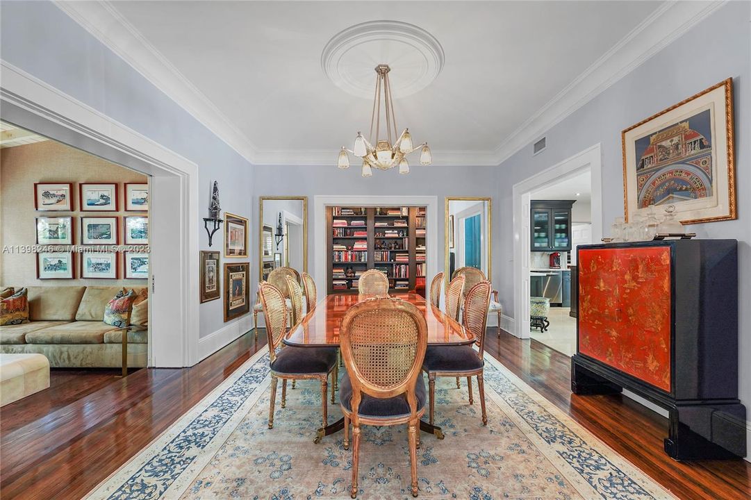 Recently Sold: $1,980,000 (3 beds, 3 baths, 2612 Square Feet)