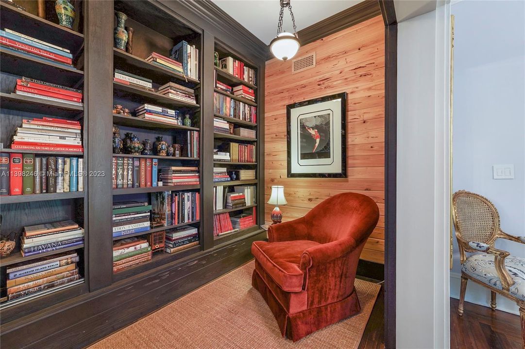 Recently Sold: $1,980,000 (3 beds, 3 baths, 2612 Square Feet)