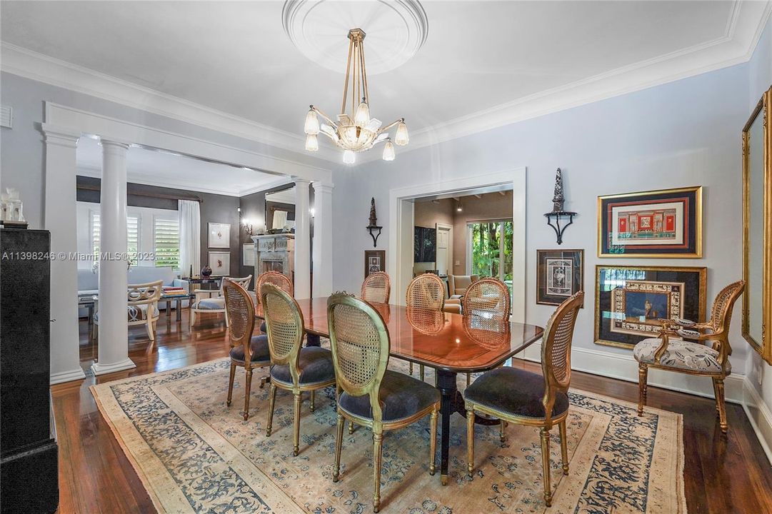 Recently Sold: $1,980,000 (3 beds, 3 baths, 2612 Square Feet)