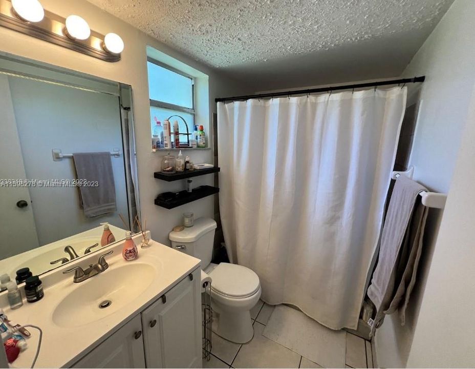 最近租的: $2,200 (2 贝兹, 2 浴室, 880 平方英尺)