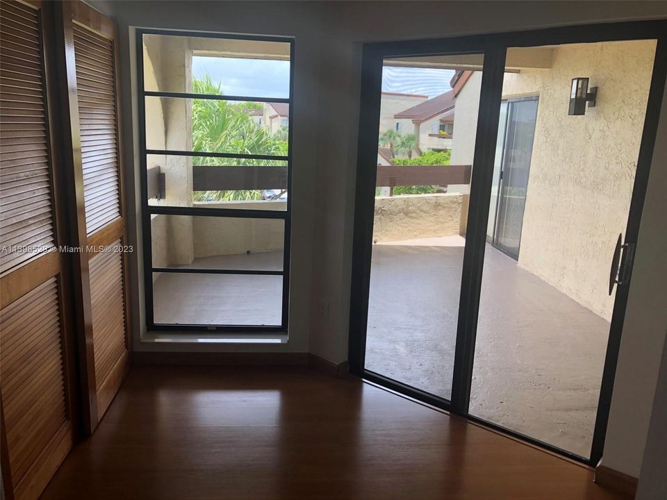 Недавно арендовано: $2,400 (0 спален, 0 ванн, 1200 Квадратных фут)