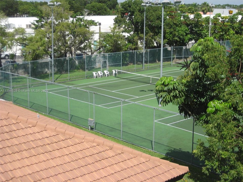 Недавно арендовано: $2,400 (0 спален, 0 ванн, 1200 Квадратных фут)