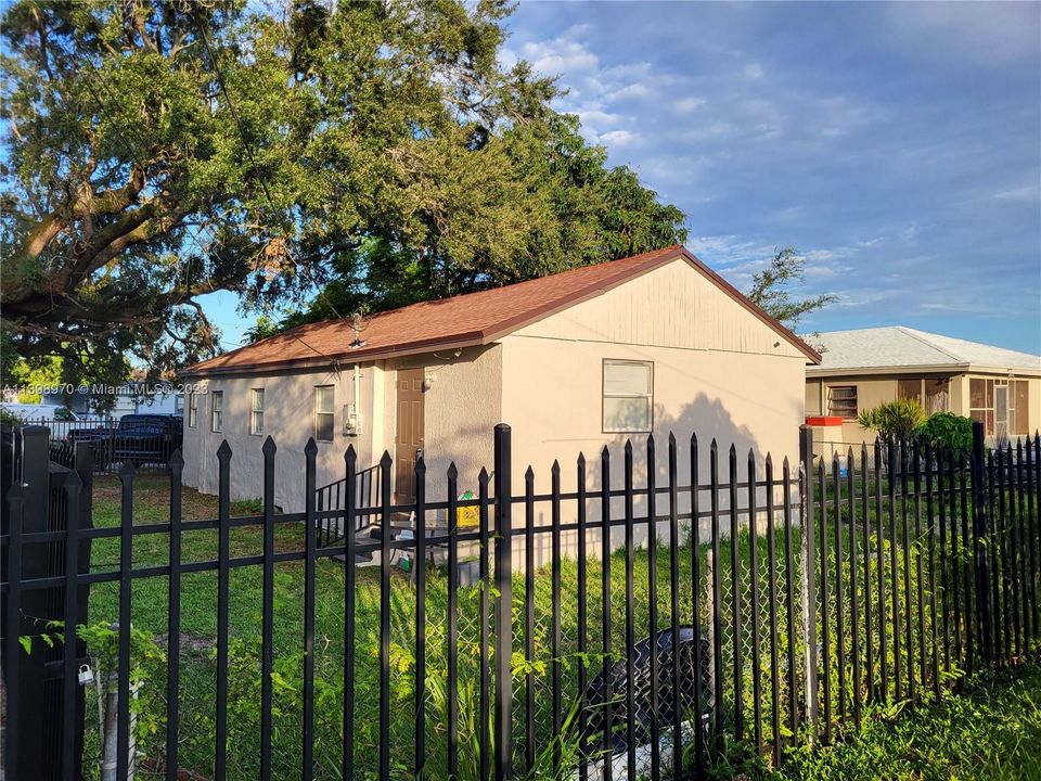 Recently Sold: $399,000 (0 beds, 0 baths, 970 Square Feet)