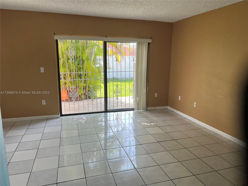 Recently Sold: $407,000 (3 beds, 1 baths, 1234 Square Feet)