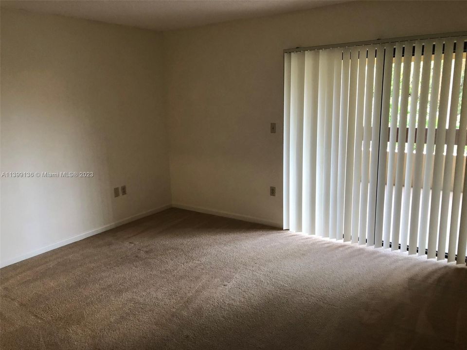 Recently Rented: $2,100 (1 beds, 1 baths, 980 Square Feet)