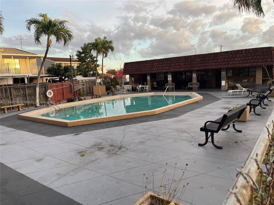 Recently Sold: $240,000 (2 beds, 1 baths, 661 Square Feet)