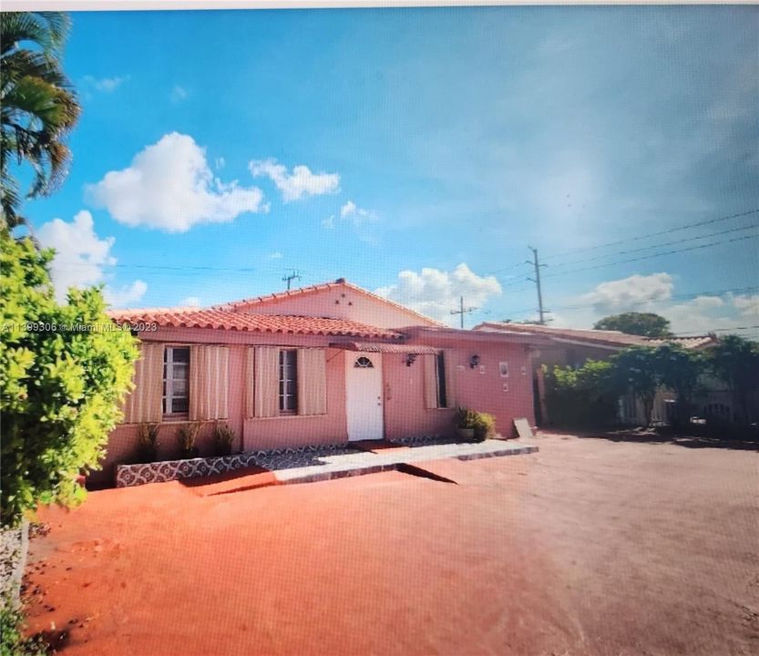 Recently Sold: $620,000 (3 beds, 4 baths, 1522 Square Feet)