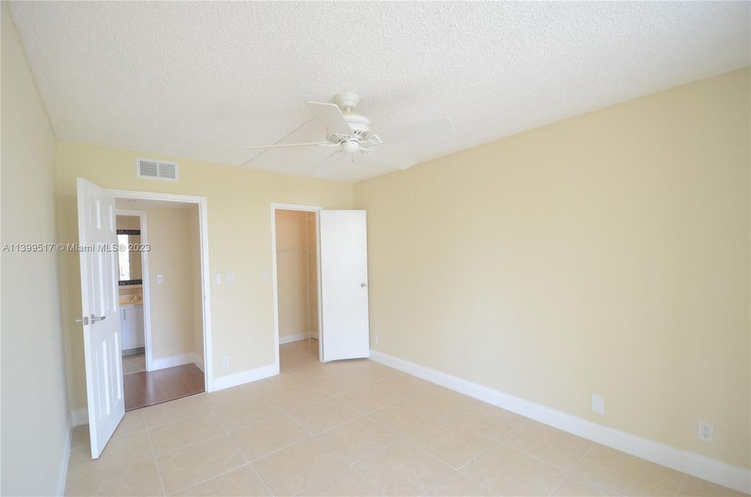 Recently Sold: $290,000 (2 beds, 2 baths, 1210 Square Feet)