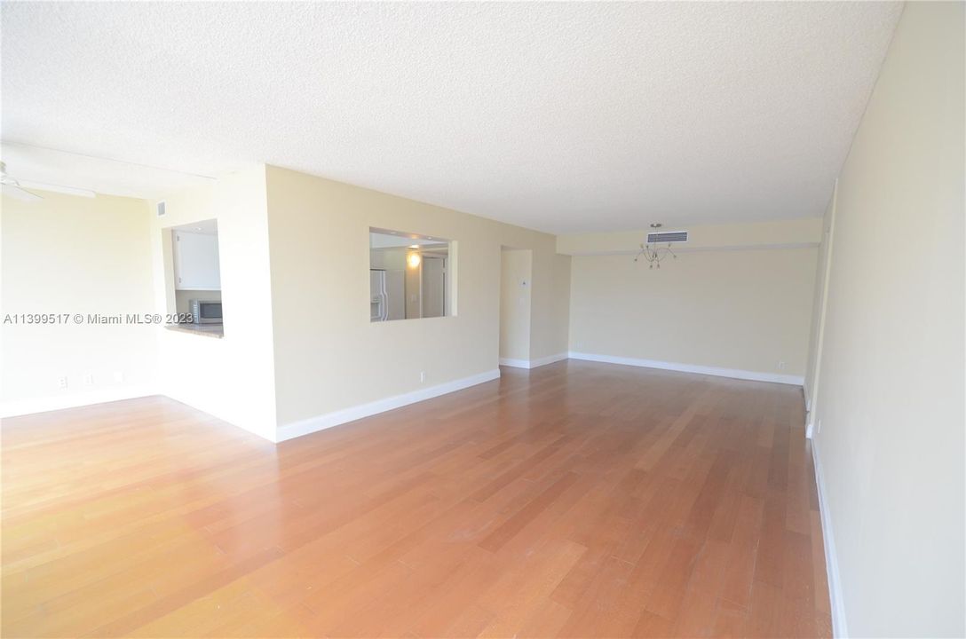 Recently Sold: $290,000 (2 beds, 2 baths, 1210 Square Feet)