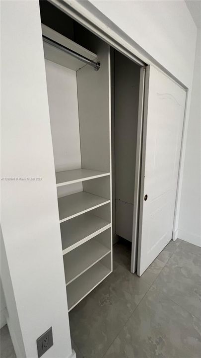 Recently Sold: $799,000 (6 beds, 3 baths, 2626 Square Feet)