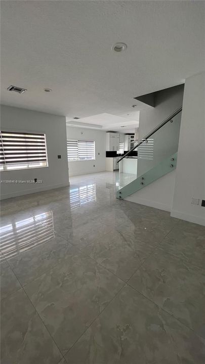 Recently Sold: $799,000 (6 beds, 3 baths, 2626 Square Feet)