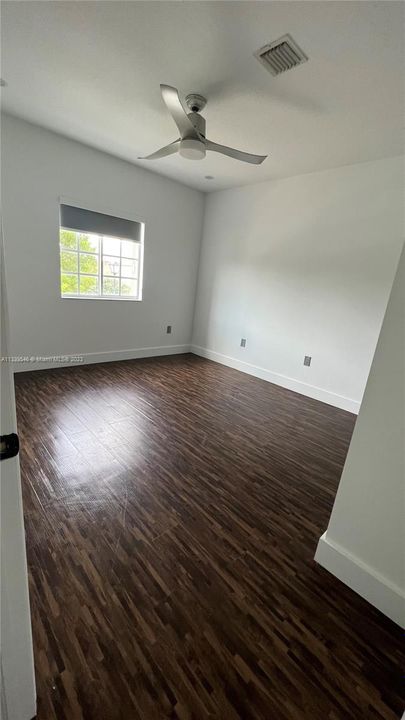 Recently Sold: $799,000 (6 beds, 3 baths, 2626 Square Feet)