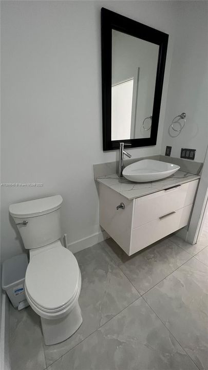 Recently Sold: $799,000 (6 beds, 3 baths, 2626 Square Feet)