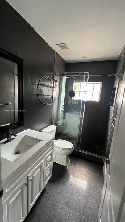 Recently Sold: $799,000 (6 beds, 3 baths, 2626 Square Feet)