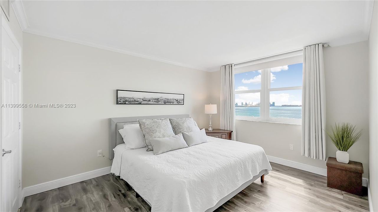Recently Sold: $899,999 (2 beds, 2 baths, 1200 Square Feet)